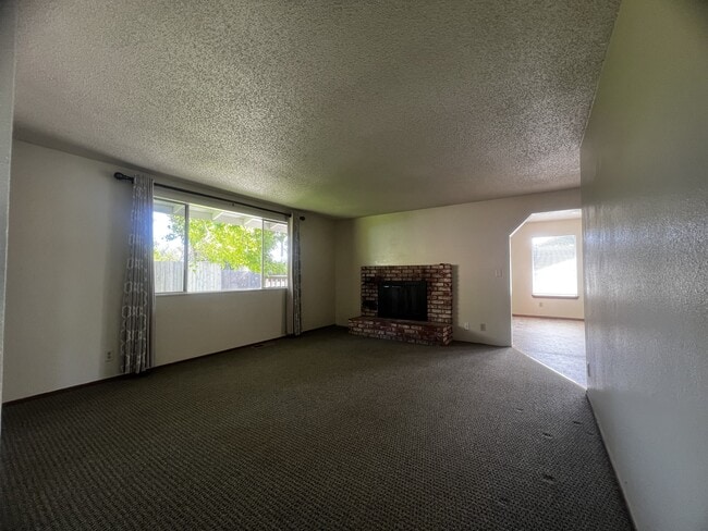 Building Photo - 3211 Alice Ave