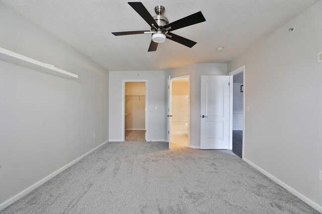 Building Photo - 763 Hidden Springs Dr