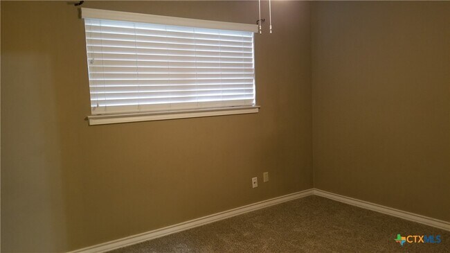 Building Photo - 329 Paisano St