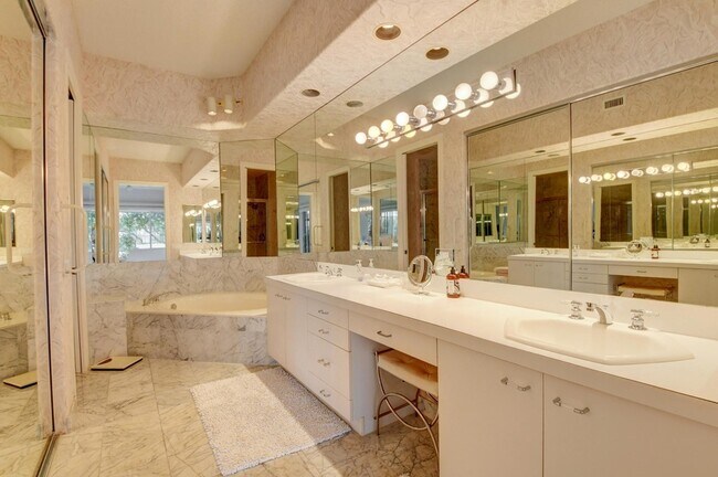 Building Photo - 5801 NW 24th Ave