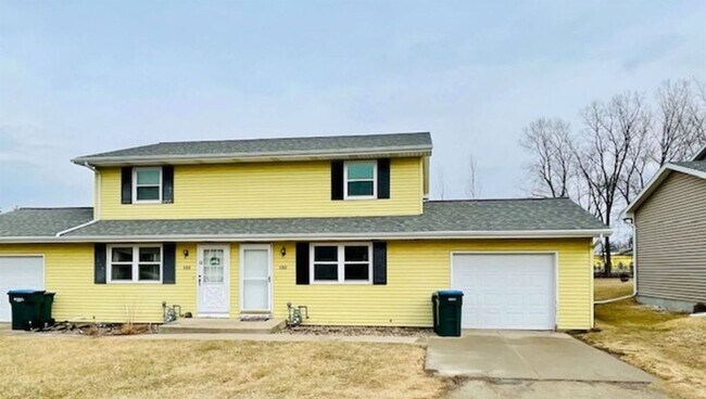 Building Photo - 1352 W Hiawatha Dr