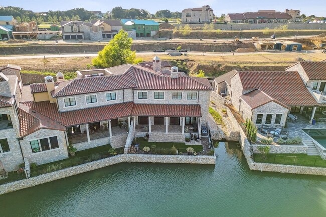 Building Photo - 28 Comillas Dr