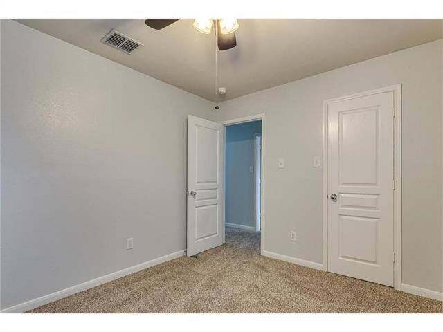 Building Photo - 12128 Tacoma Ridge Dr