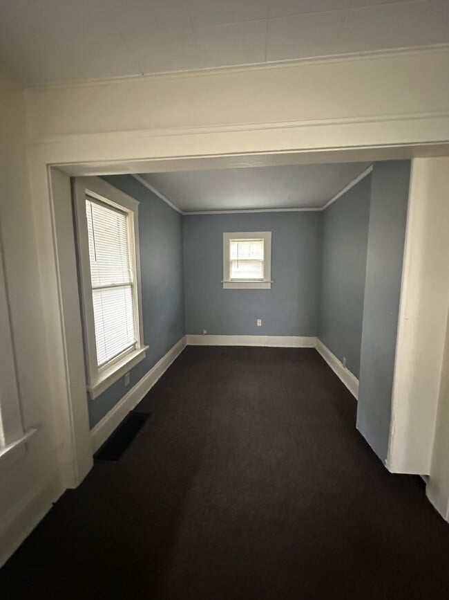 Building Photo - 1109 White Ave