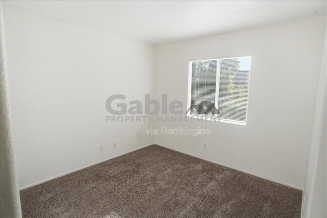Building Photo - 28075 Daydream Way