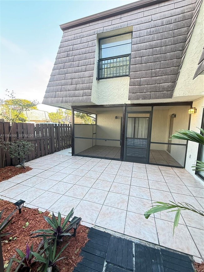 Building Photo - 2515 NW 99th Ave