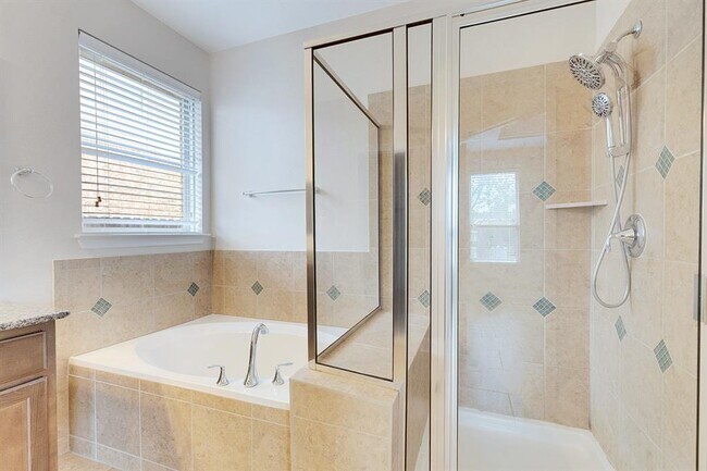 Building Photo - 3215 Honey Peach Way