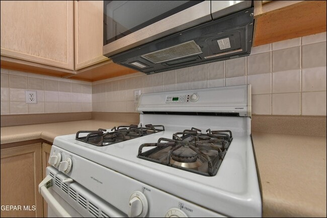 Building Photo - 7089 Black Ridge Dr