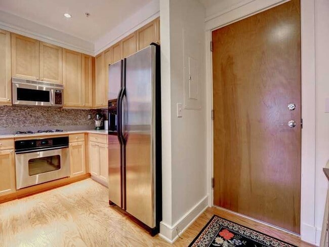 Building Photo - 273 12th St NE