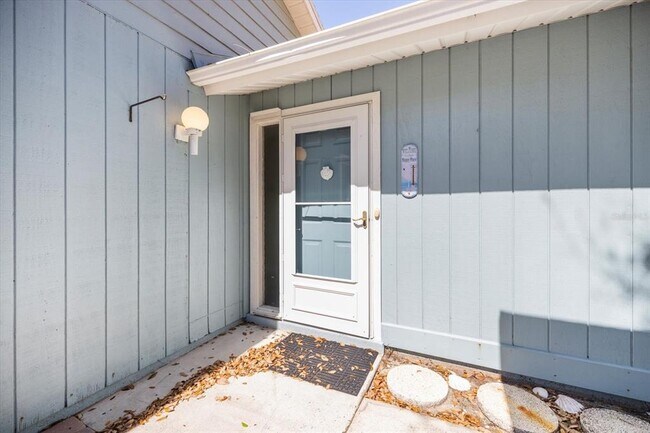 Building Photo - 856 Chatham Dr