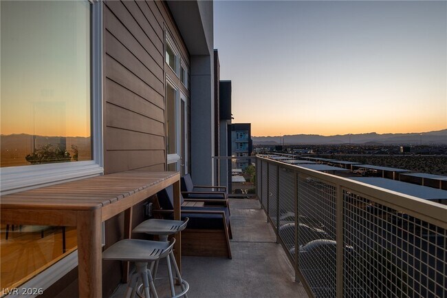 Building Photo - 11055 S Las Vegas Blvd