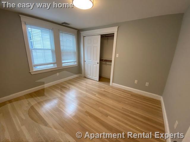 Building Photo - 41-43 Garrison Ave Unit #2