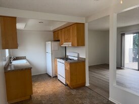 Building Photo - 16703 Lynn Ln