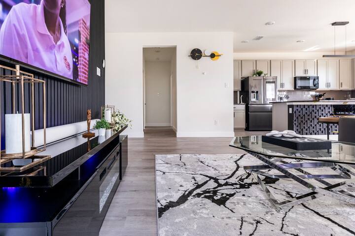 Building Photo - 528 Bronze Forest Dr