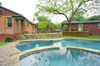 Building Photo - Bel Meade Beauty with Heated Pool and Hot-tub