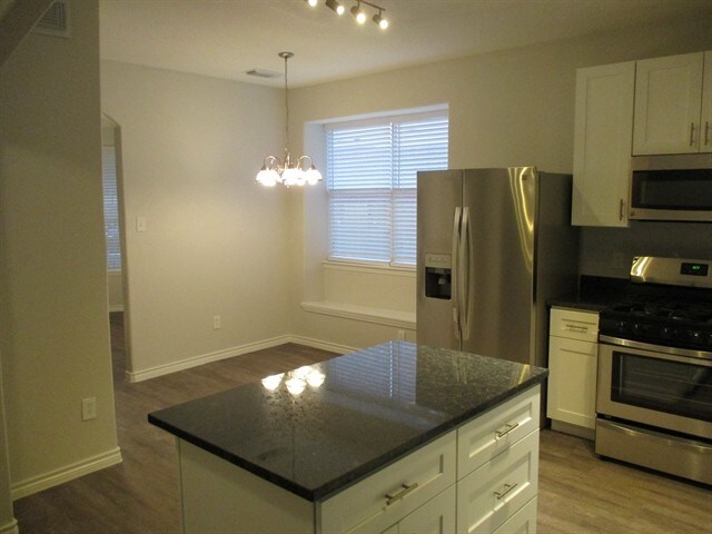 Building Photo - 6303 Tall Canyon Ct