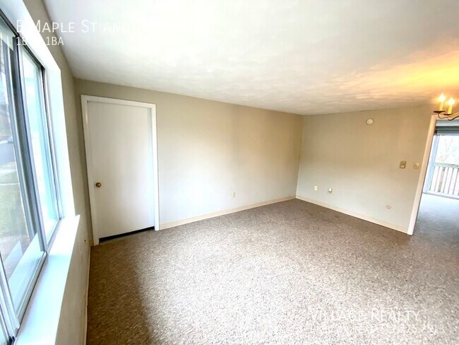 Building Photo - 505 E Maple St