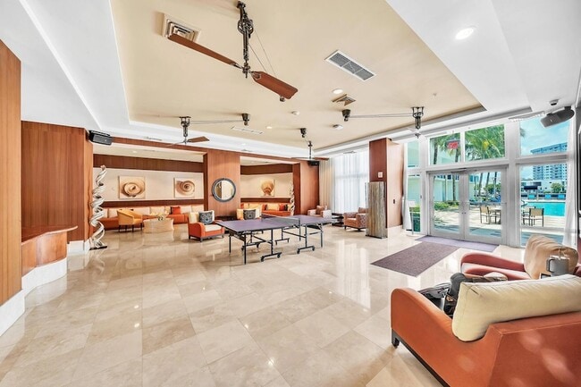 Building Photo - 1945 S Ocean Dr