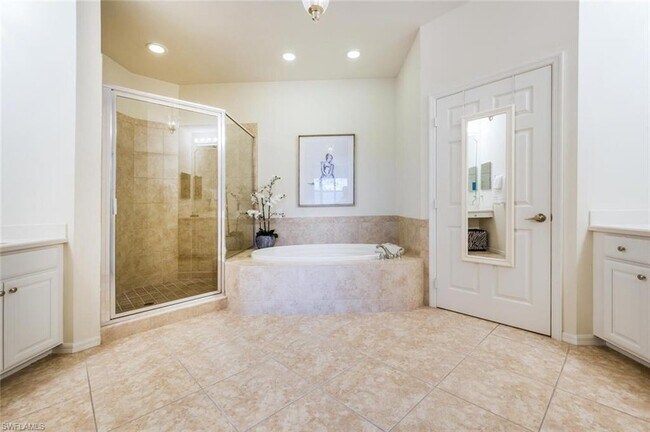 Building Photo - 12237 Toscana Way