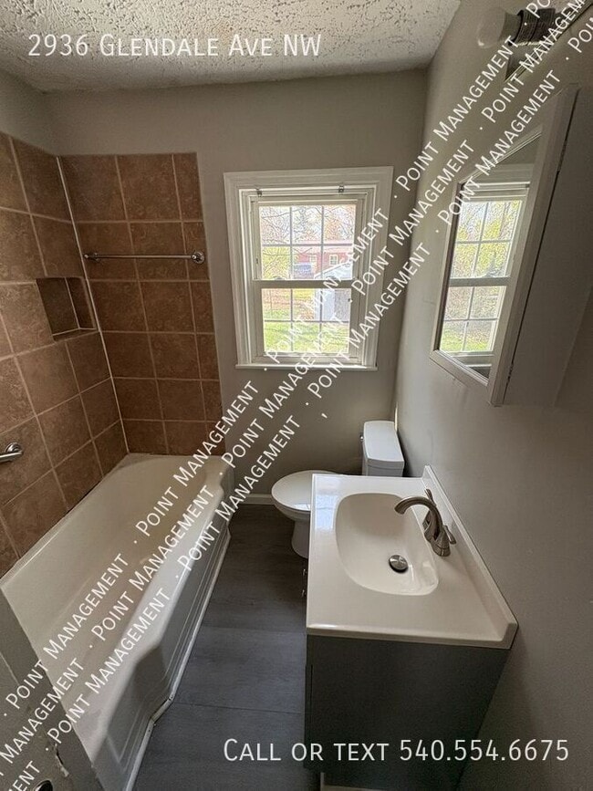 Building Photo - 2936 Glendale Ave NW