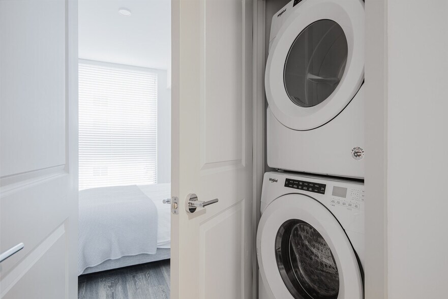 Building Photo - 221 SW 12th St