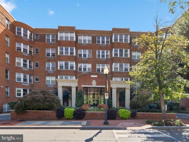 Building Photo - 2500 Q St NW