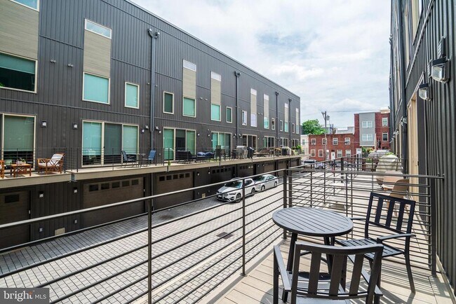 Building Photo - 1343 S Garnet St
