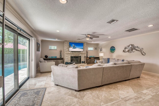 Building Photo - 1 Wycliff Rd