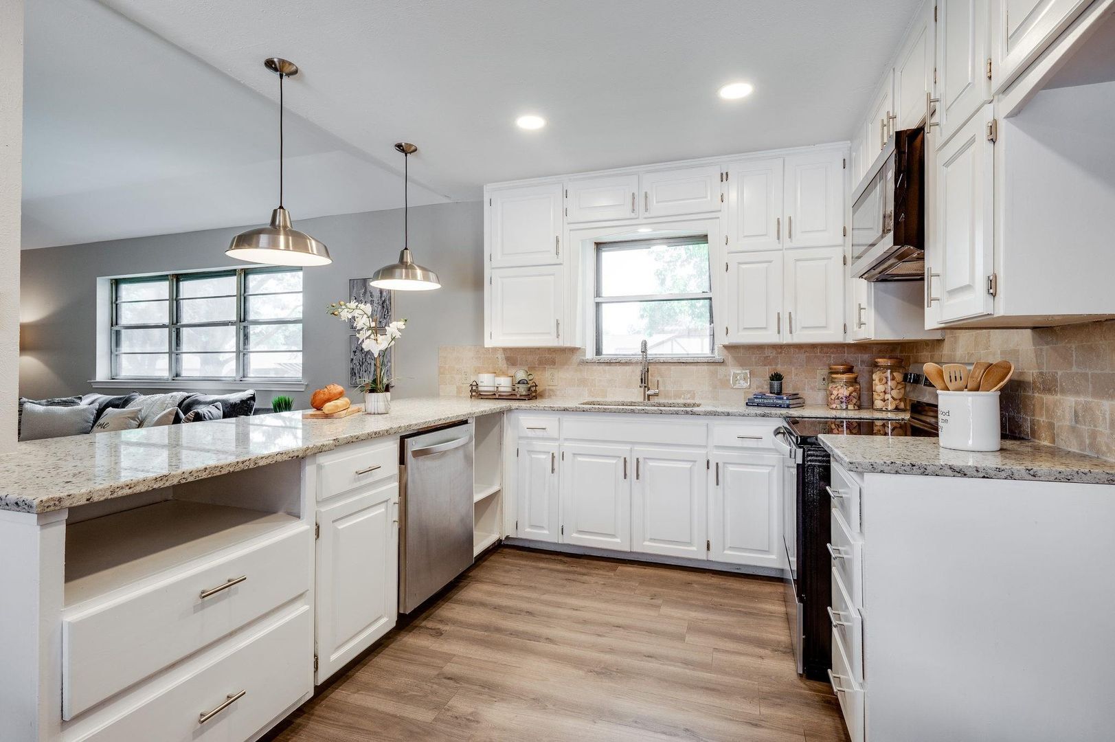 Building Photo - 724 Toni Dr