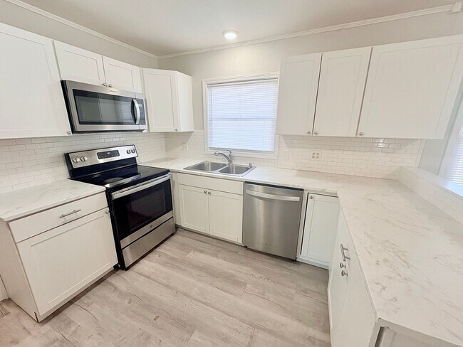 Building Photo - 213 Morris St