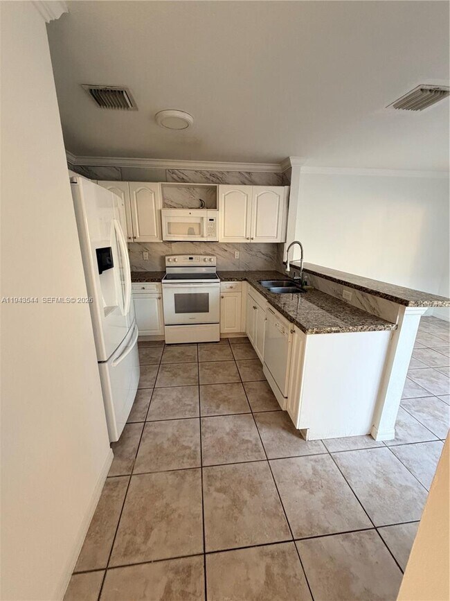 Building Photo - 28431 SW 135th Ave