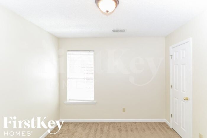 Building Photo - 1112 Sunstar Dr
