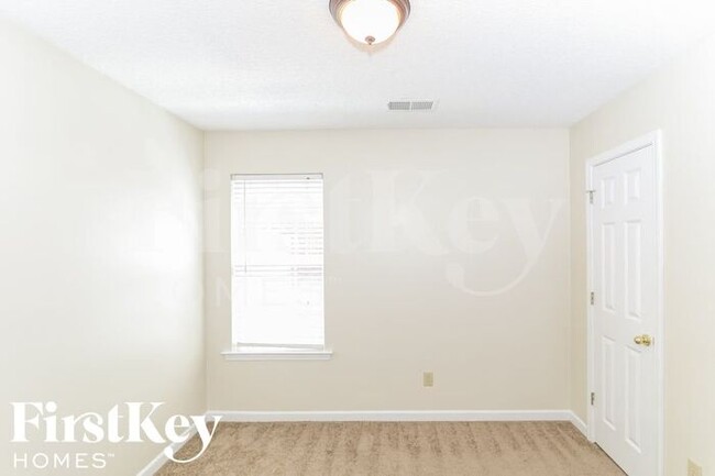Building Photo - 1112 Sunstar Dr