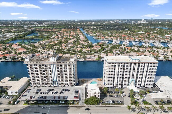 Building Photo - 1600 S Ocean Dr