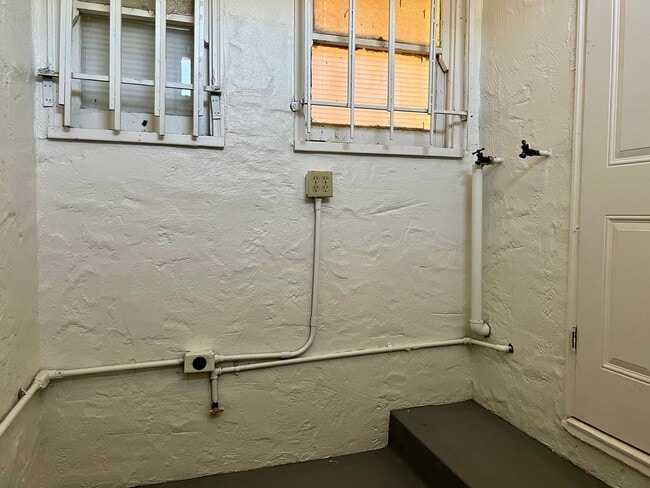 Building Photo - 1310-1314 P St