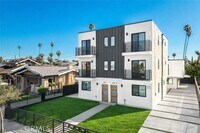 Building Photo - 2002 Hillcrest Dr