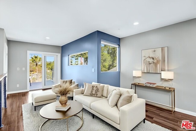 Building Photo - 4255 Raynol St