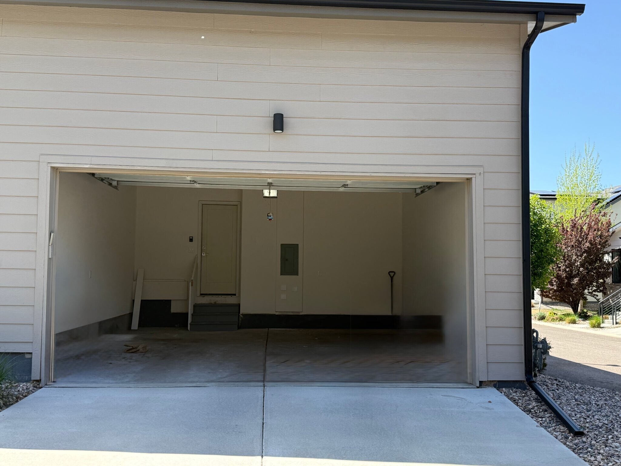 Building Photo - 837 Cherokee Dr