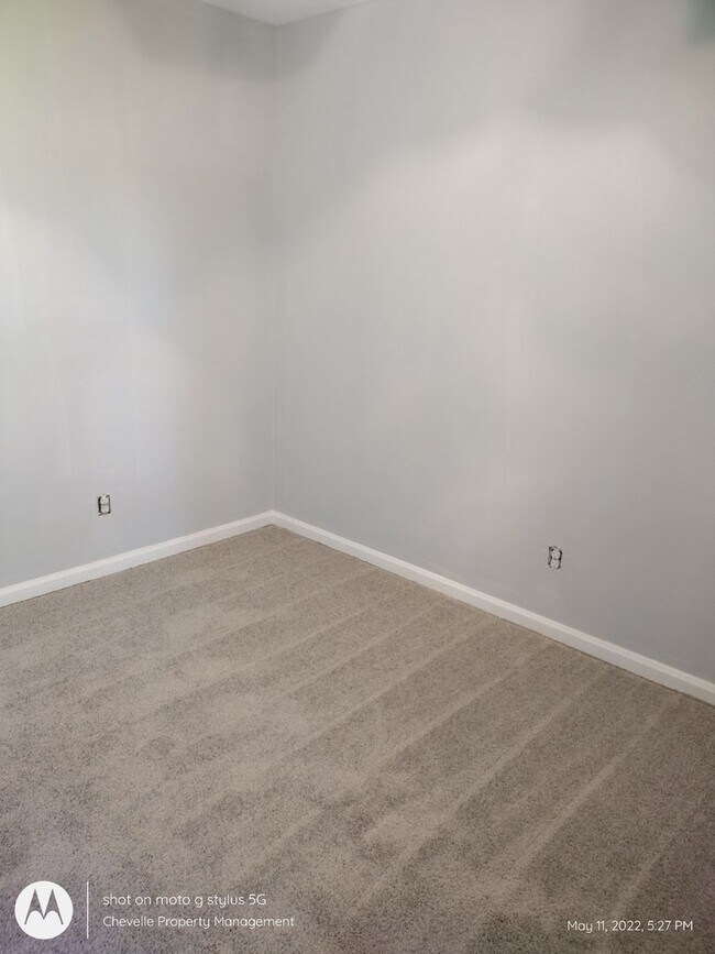 Building Photo - Beautiful 4 Bedroom 1.5 Bath Home for rent