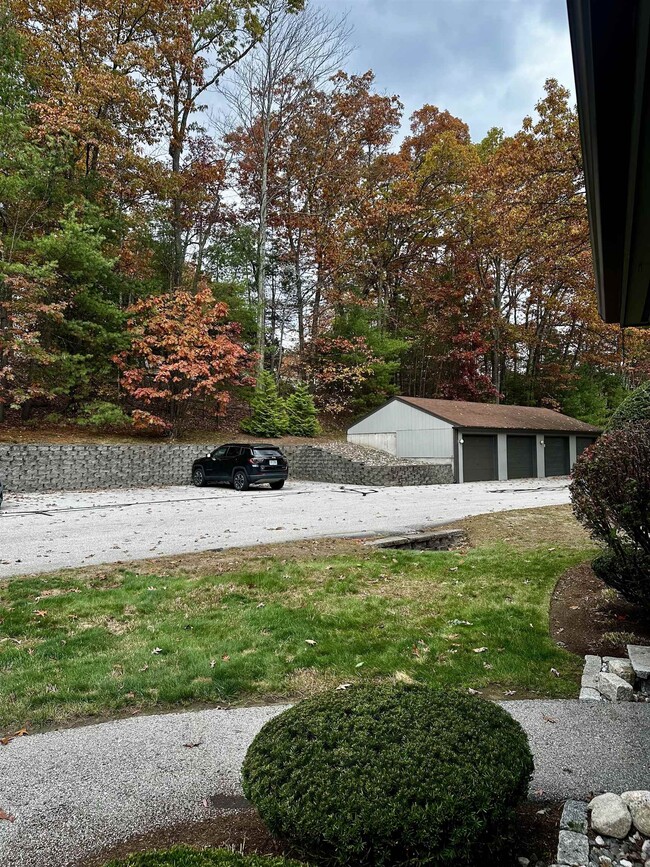 Building Photo - 22 Essex Grn Dr