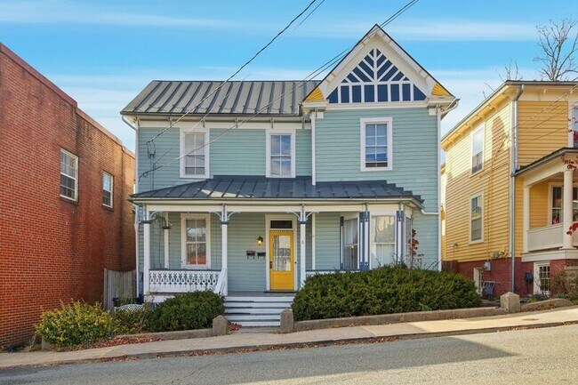 Primary Photo - 6 N Washington St