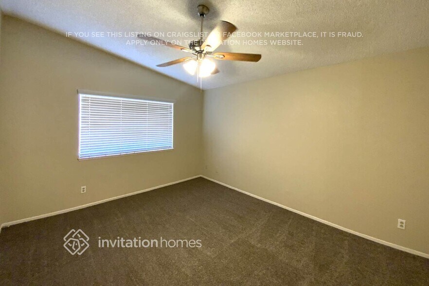 Building Photo - 4920 Evergreen Glen Dr