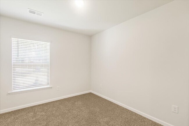 Building Photo - 2049 Hillman Wy