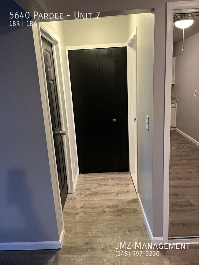 Building Photo - 5640 Pardee-Unit 7