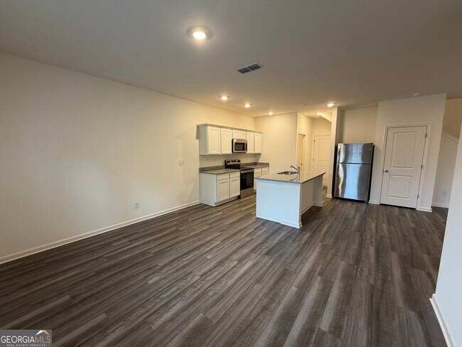 Building Photo - 1204 Fagiolo St