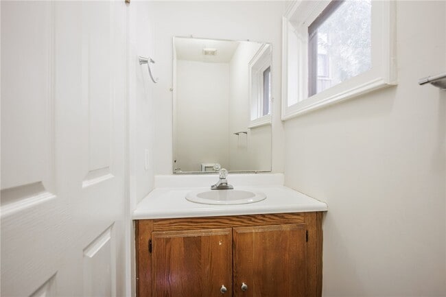 Building Photo - 1874 Blossom Rd