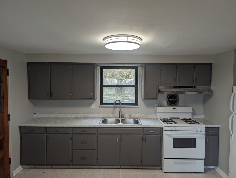 Kitchen - 2557 Allender Avenue