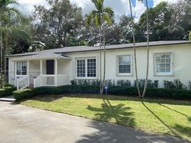 Building Photo - 7550 SW 67th Ave