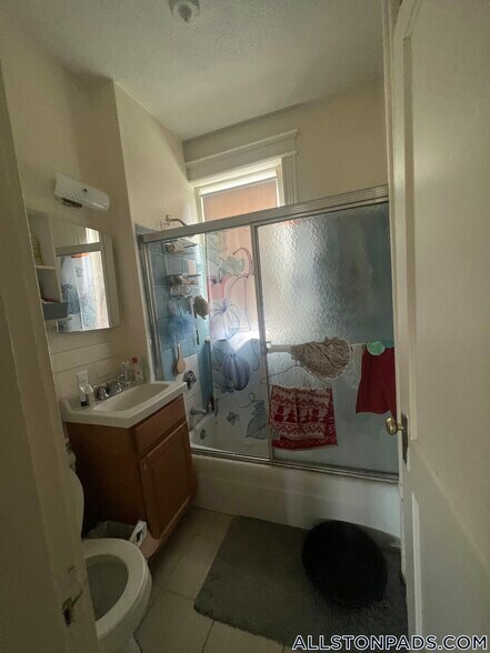 Building Photo - 1148 Commonwealth Ave