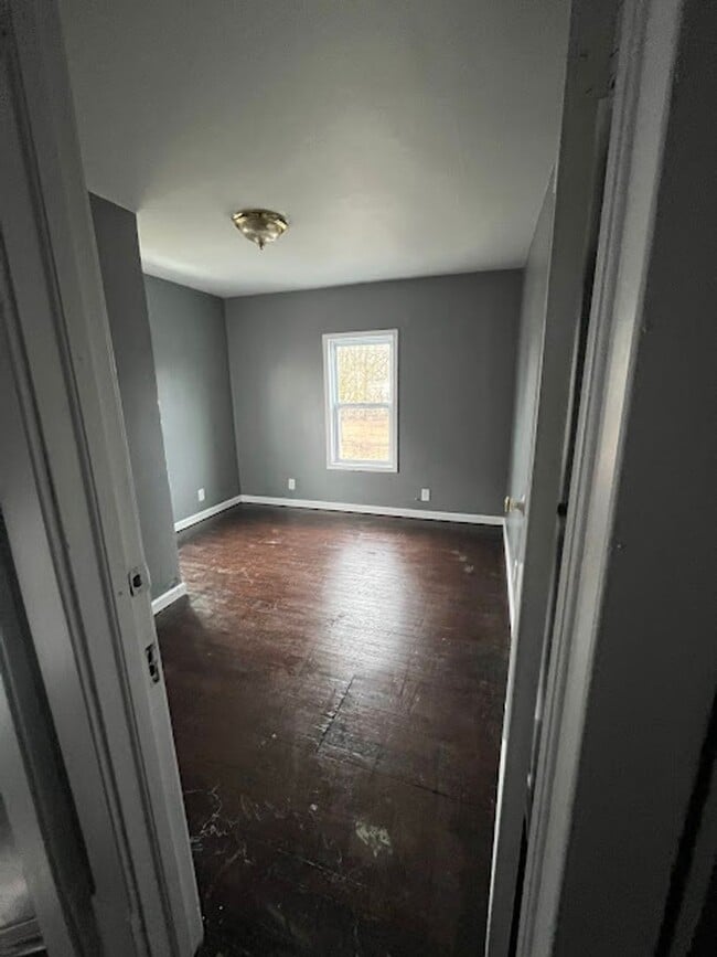 Building Photo - 3 Bedroom 1 Bathroom Home for Rent - Appli...